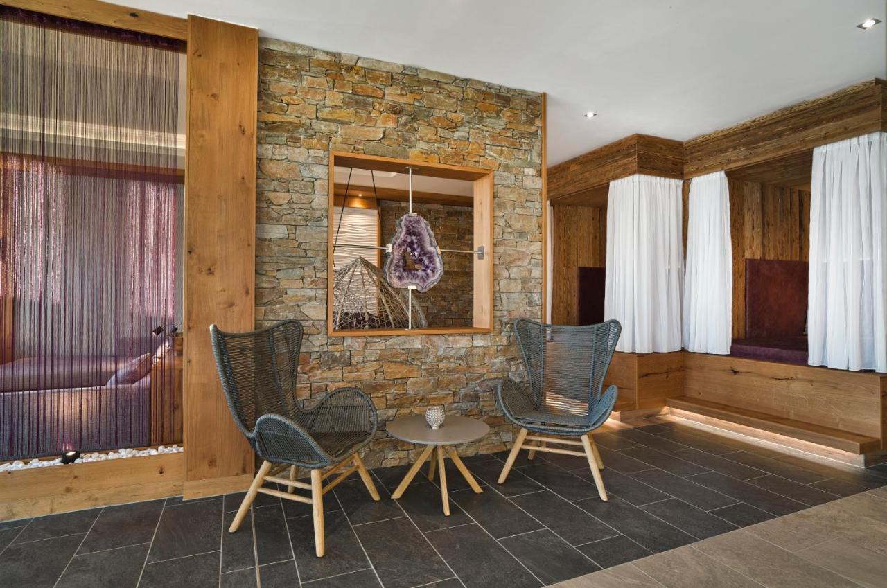 Kristall- & Vitalhotel Bergknappenhof โบเดนไมส์ ภายนอก รูปภาพ
