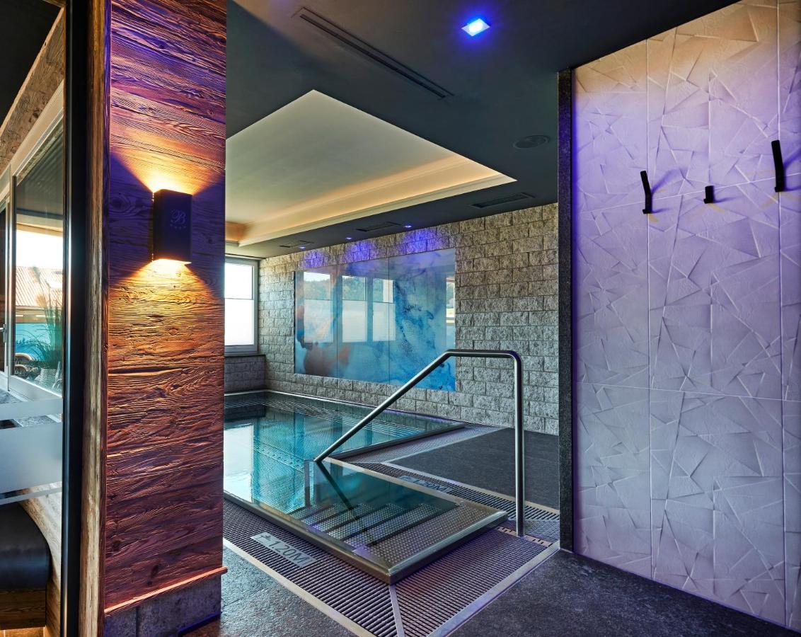 Kristall- & Vitalhotel Bergknappenhof โบเดนไมส์ ภายนอก รูปภาพ