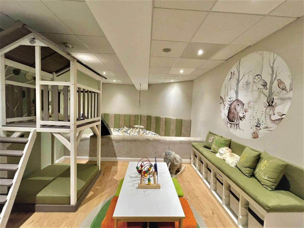 Kristall- & Vitalhotel Bergknappenhof โบเดนไมส์ ภายนอก รูปภาพ
