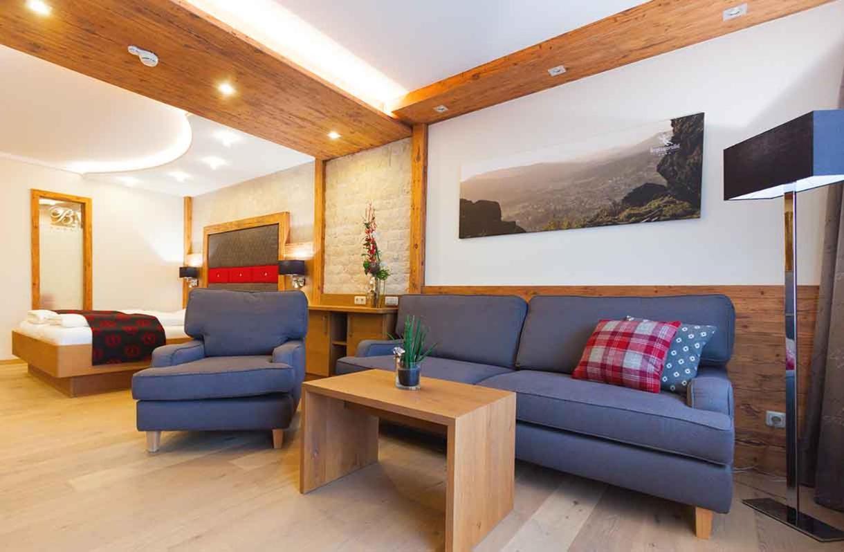 Kristall- & Vitalhotel Bergknappenhof โบเดนไมส์ ภายนอก รูปภาพ