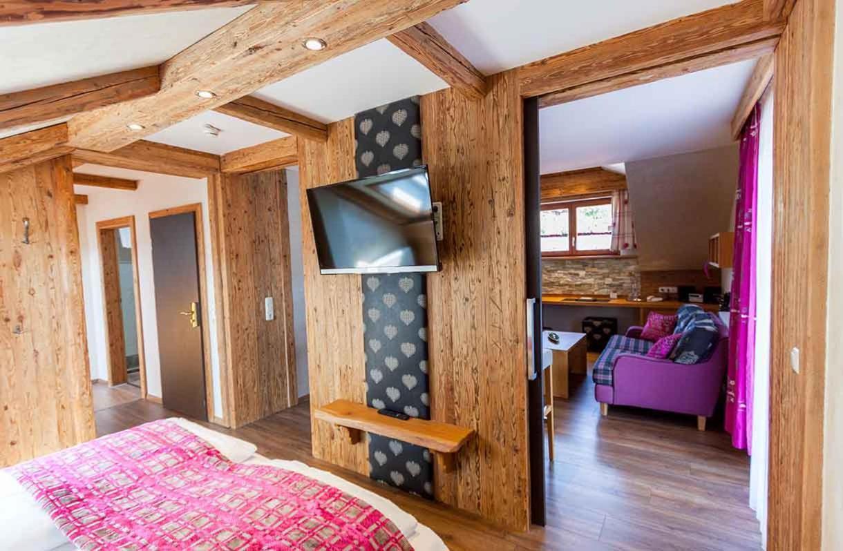 Kristall- & Vitalhotel Bergknappenhof โบเดนไมส์ ภายนอก รูปภาพ